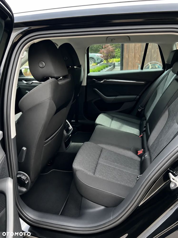 Skoda Octavia 2.0 TDI Style DSG - 9