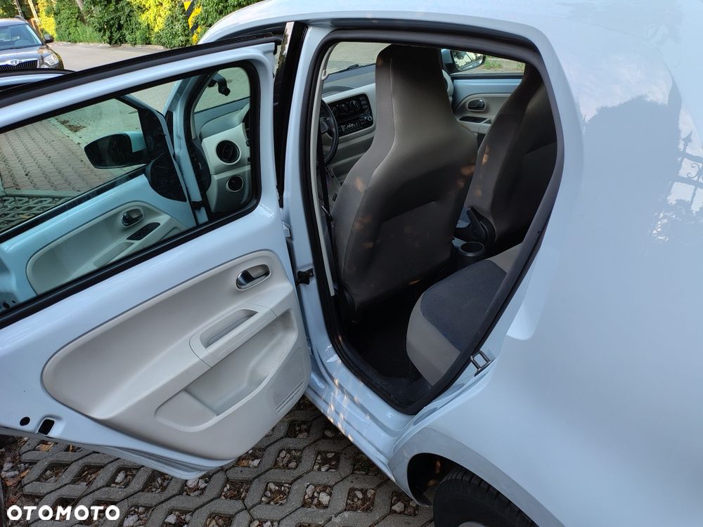 Volkswagen up! - 6