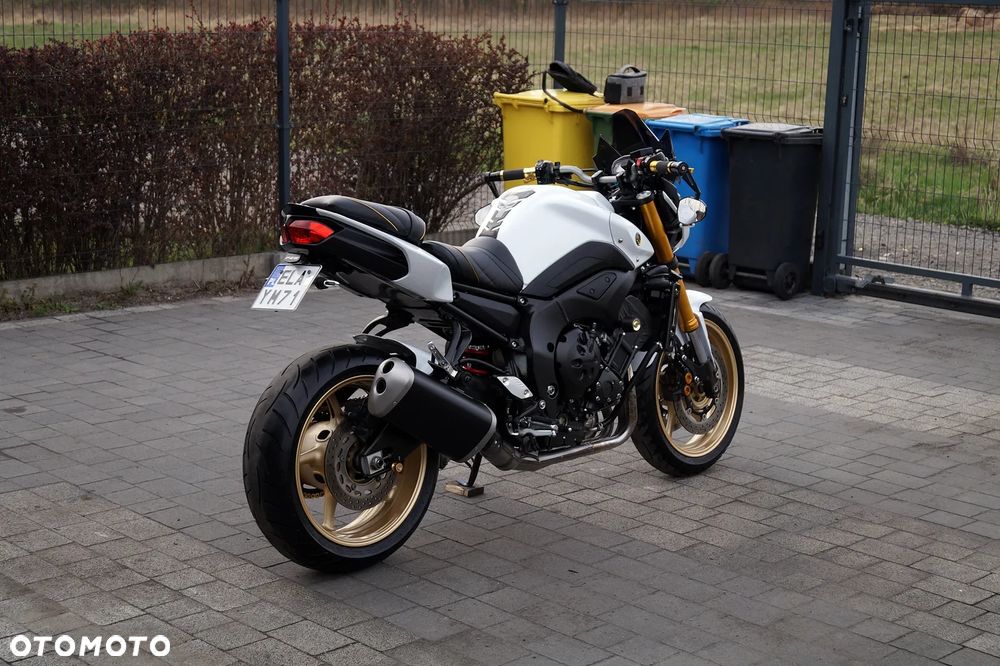 Yamaha FZ8 - 11