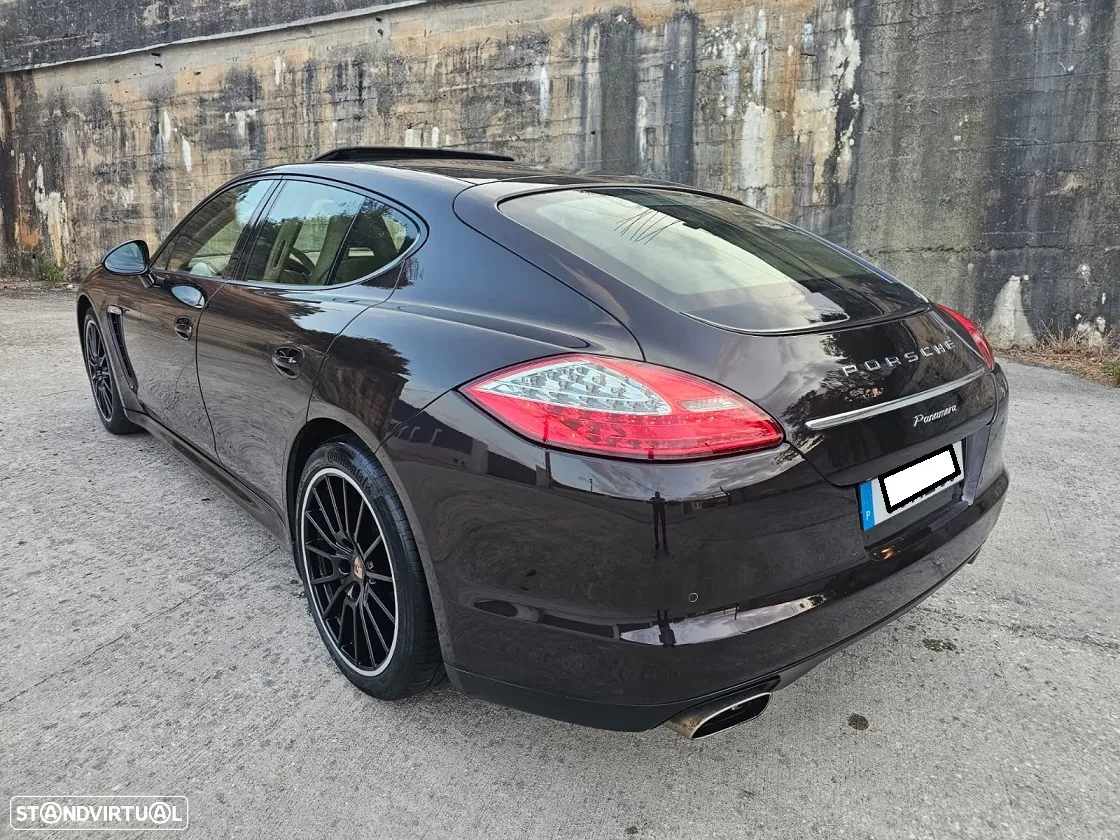 Porsche Panamera Platinum Edition - 4