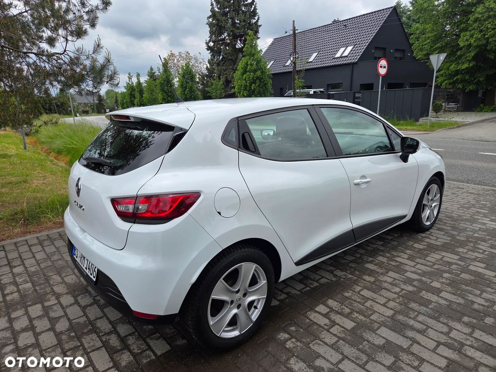 Renault Clio 1.2 16V 75 Collection - 6