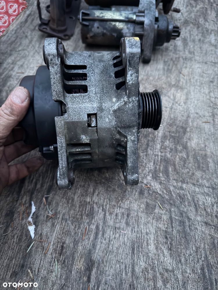 Alternator Skoda Fabia 1,2 6v Valeo - 4