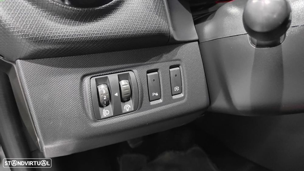 Renault Clio Sport Tourer 1.5 dCi Dynamique S - 33