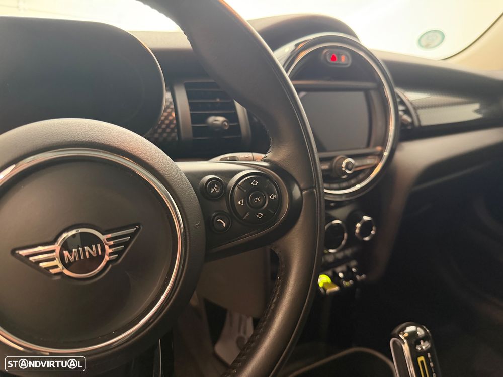 MINI 3 Portas Cooper SE Essential - 22