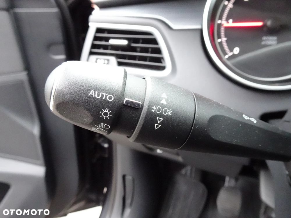 Peugeot 508 2.0 BlueHDi Allure S&S - 25