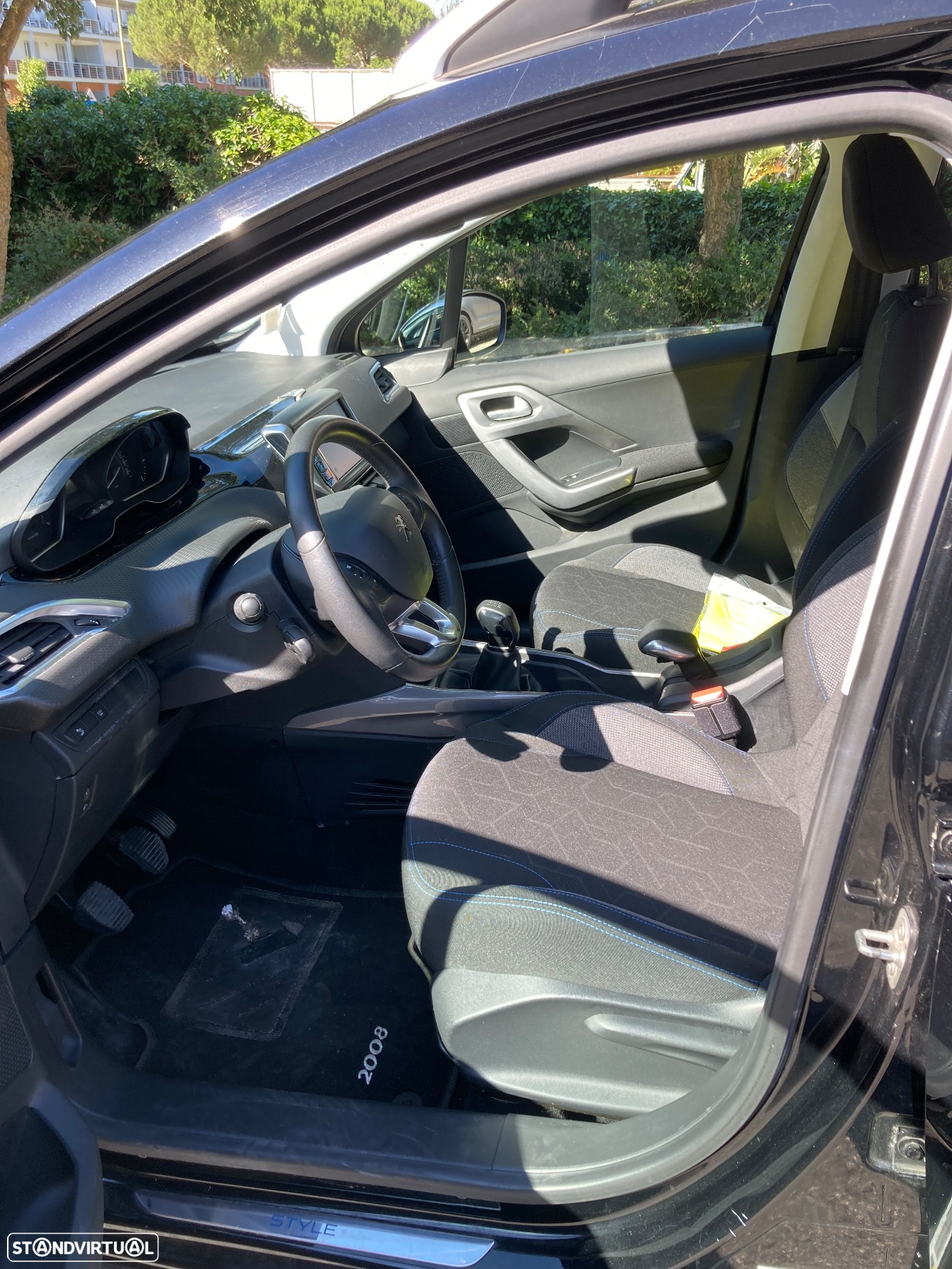 Peugeot 2008 1.2 PureTech Style - 11