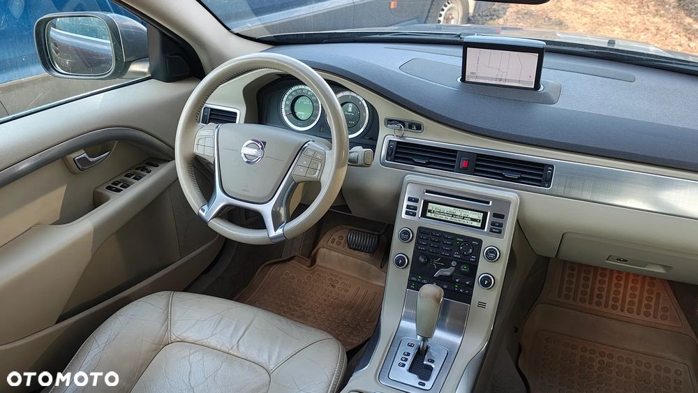 Volvo XC 70 - 21