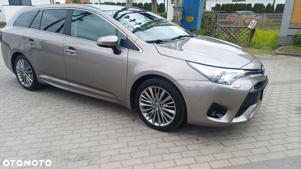 Toyota Avensis 1.8 Premium - 6