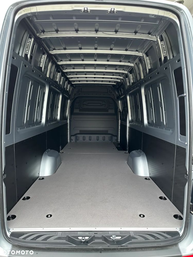 Mercedes-Benz Sprinter - 28