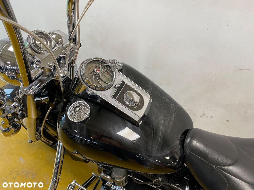 Harley-Davidson Softail Heritage Classic - 12