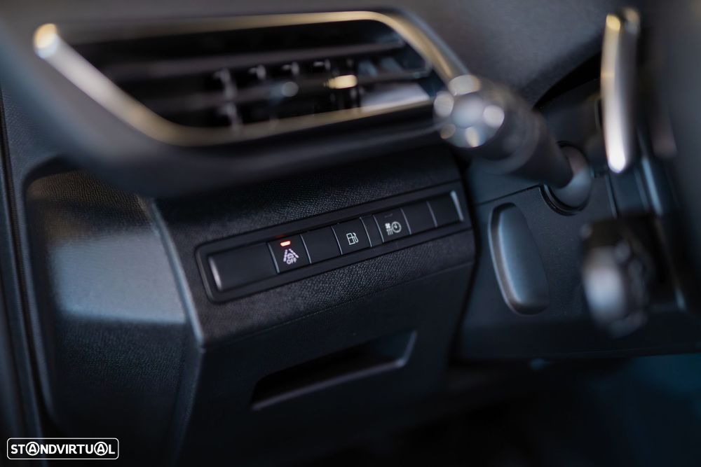 Peugeot 3008 1.6 Hybrid Allure e-EAT8 - 8