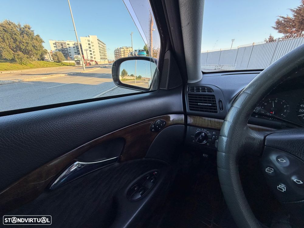 Mercedes-Benz E 220 CDI Classic - 11
