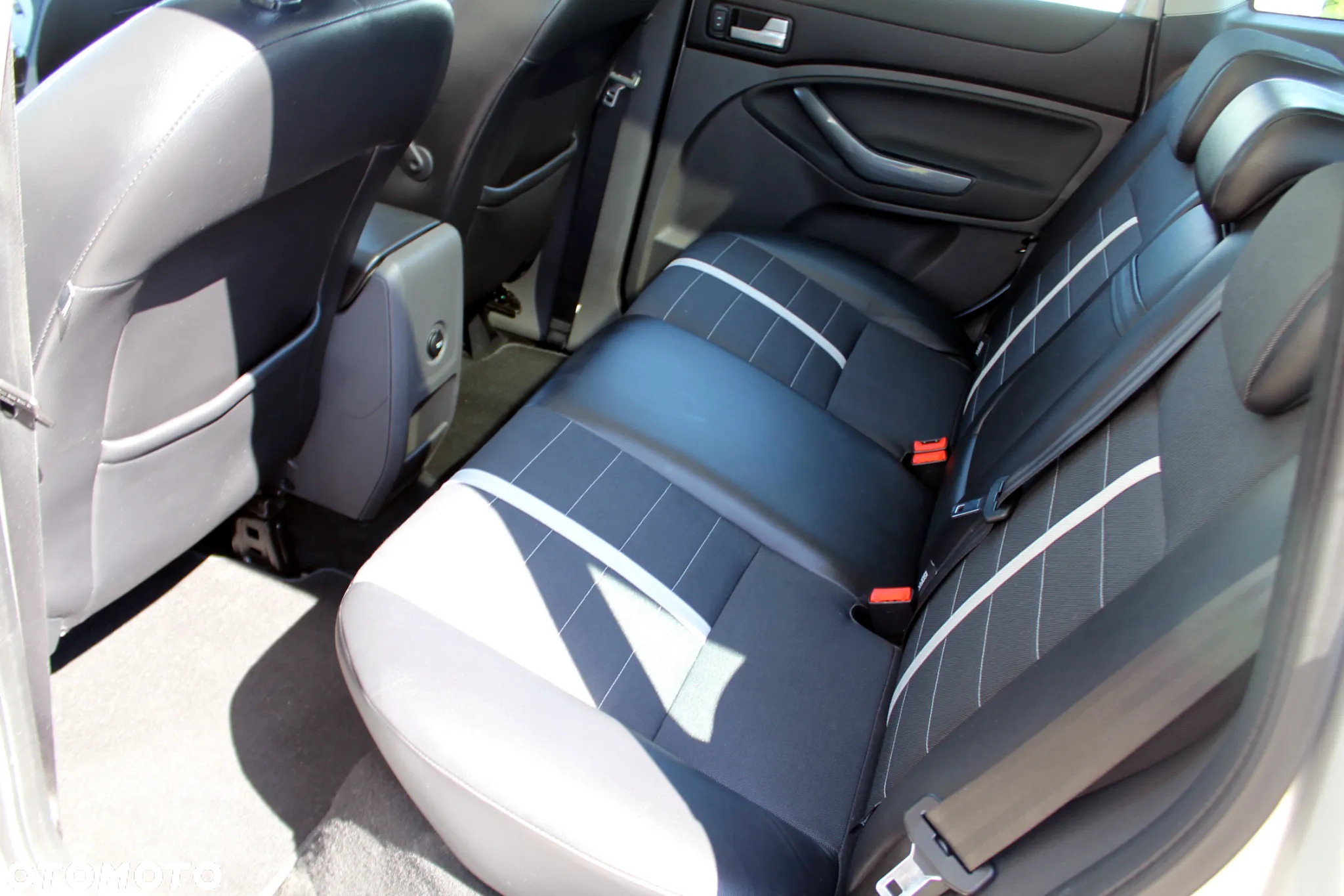 Ford Kuga 2.0 TDCi Titanium MPS6 - 14