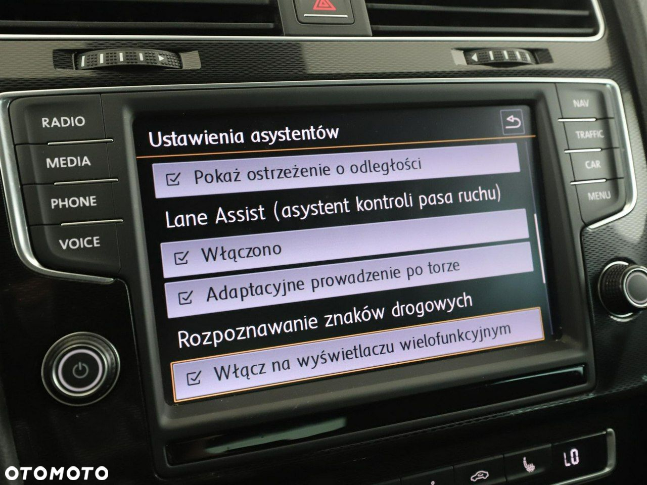 Volkswagen Golf - 27