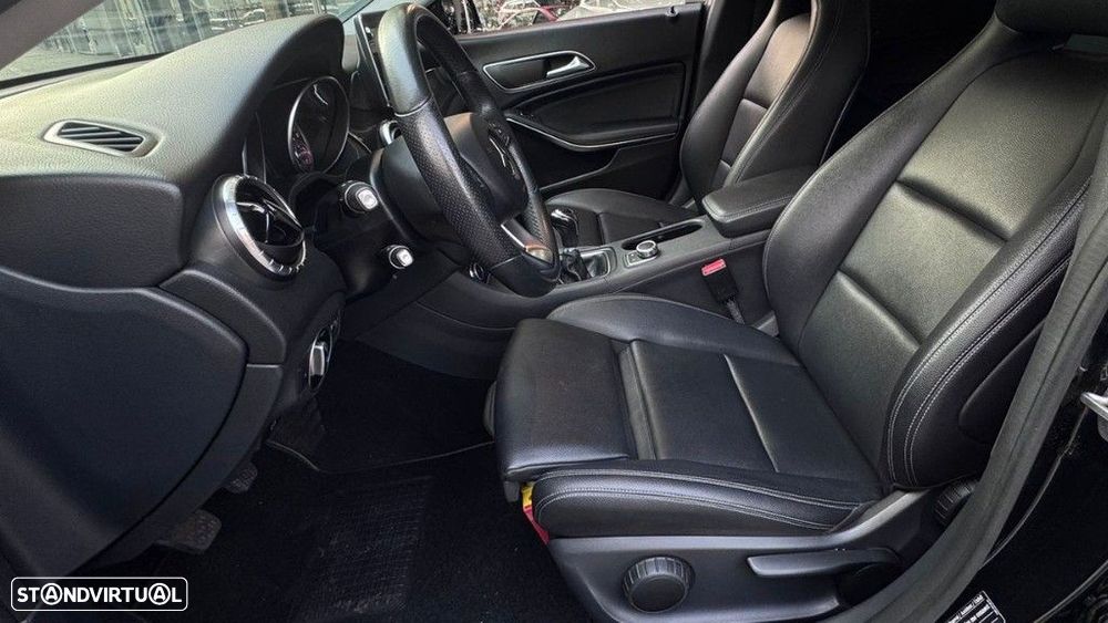 Mercedes-Benz CLA 180 d Shooting Brake - 14