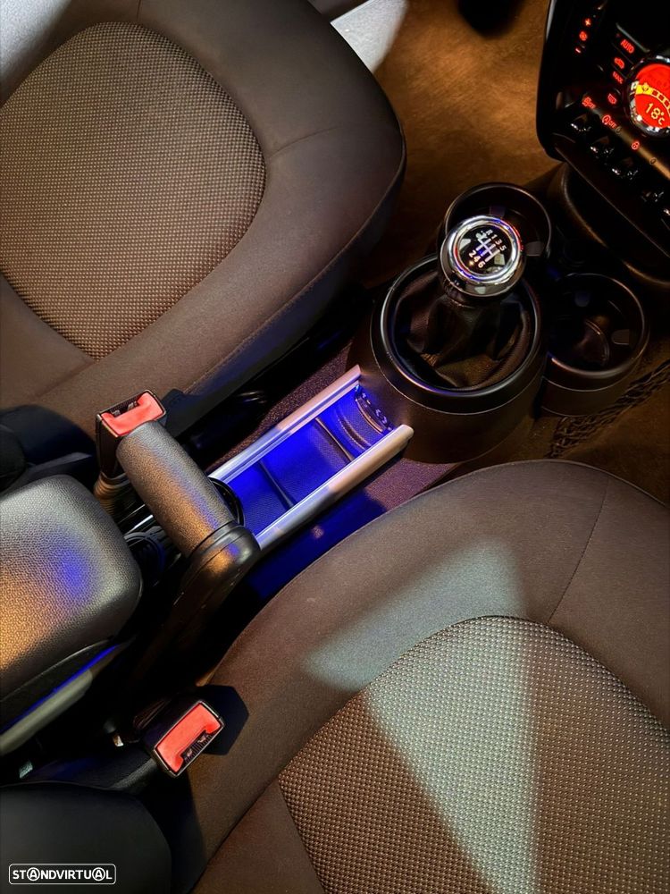 MINI Countryman Cooper D - 18