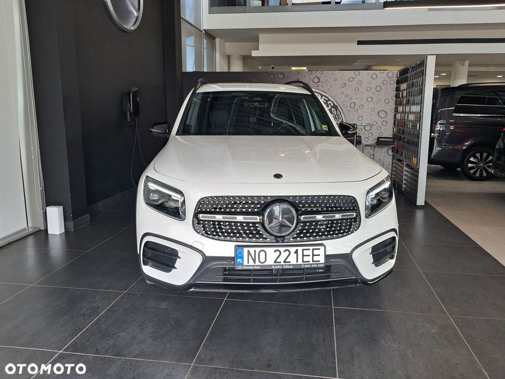 Mercedes-Benz GLB - 8