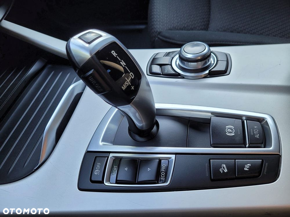 BMW X3 xDrive20d Advantage - 30