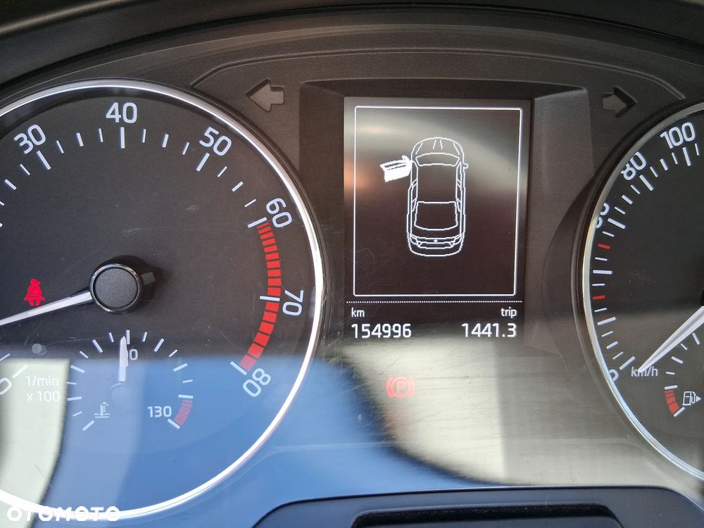 Skoda RAPID 1.2 TSI Ambition - 11