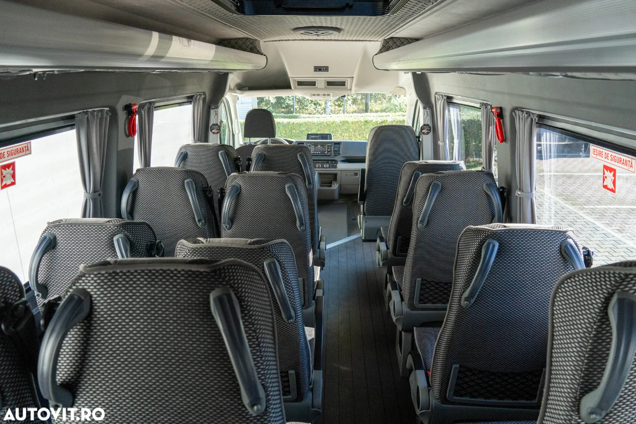 Volkswagen Crafter 5.0 Microbuz L5H3 zRWD 120kW 120KW/163CP - 9