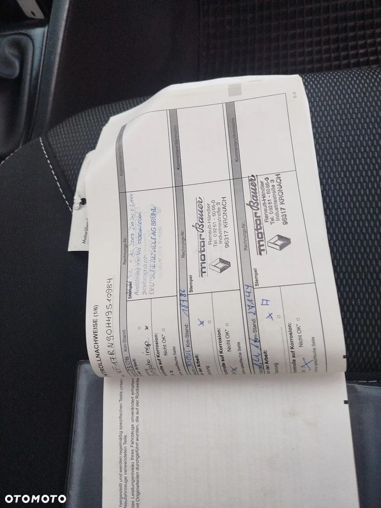 Renault Clio 1.2 16V 75 LIMITED - 23