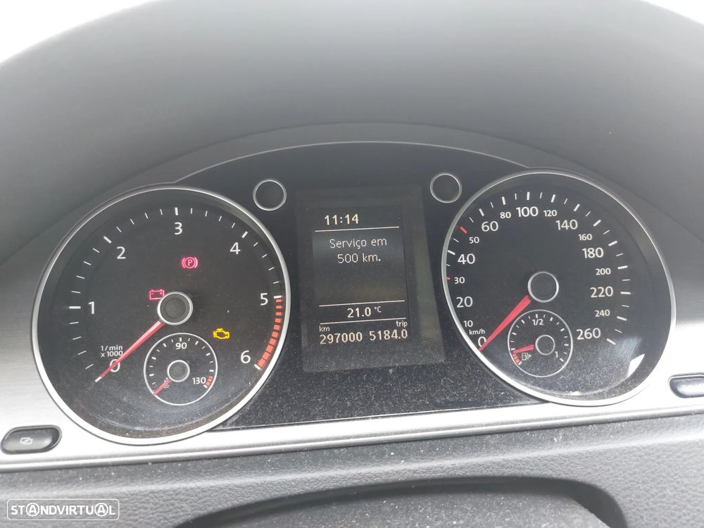 VW Passat 1.6 TDI BlueMotion - 23