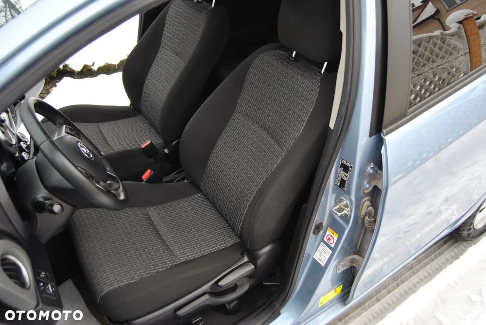 Toyota Yaris 1.0 Premium EU6 - 32