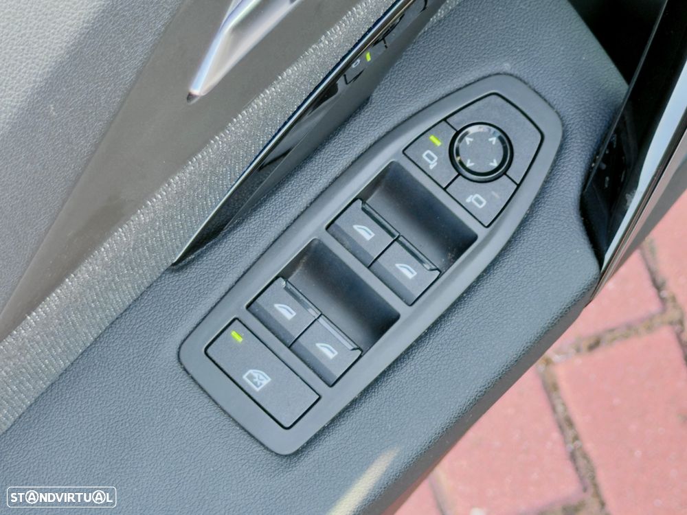 BMW iX1 xDrive30 - 13