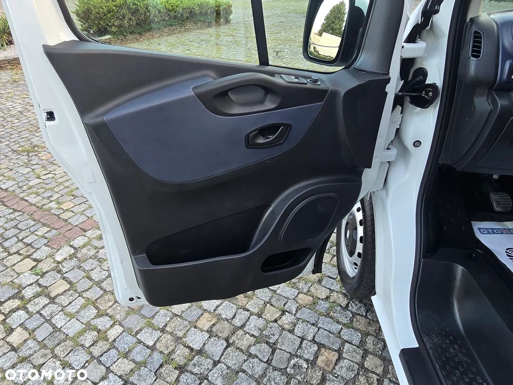 Opel Vivaro - 21