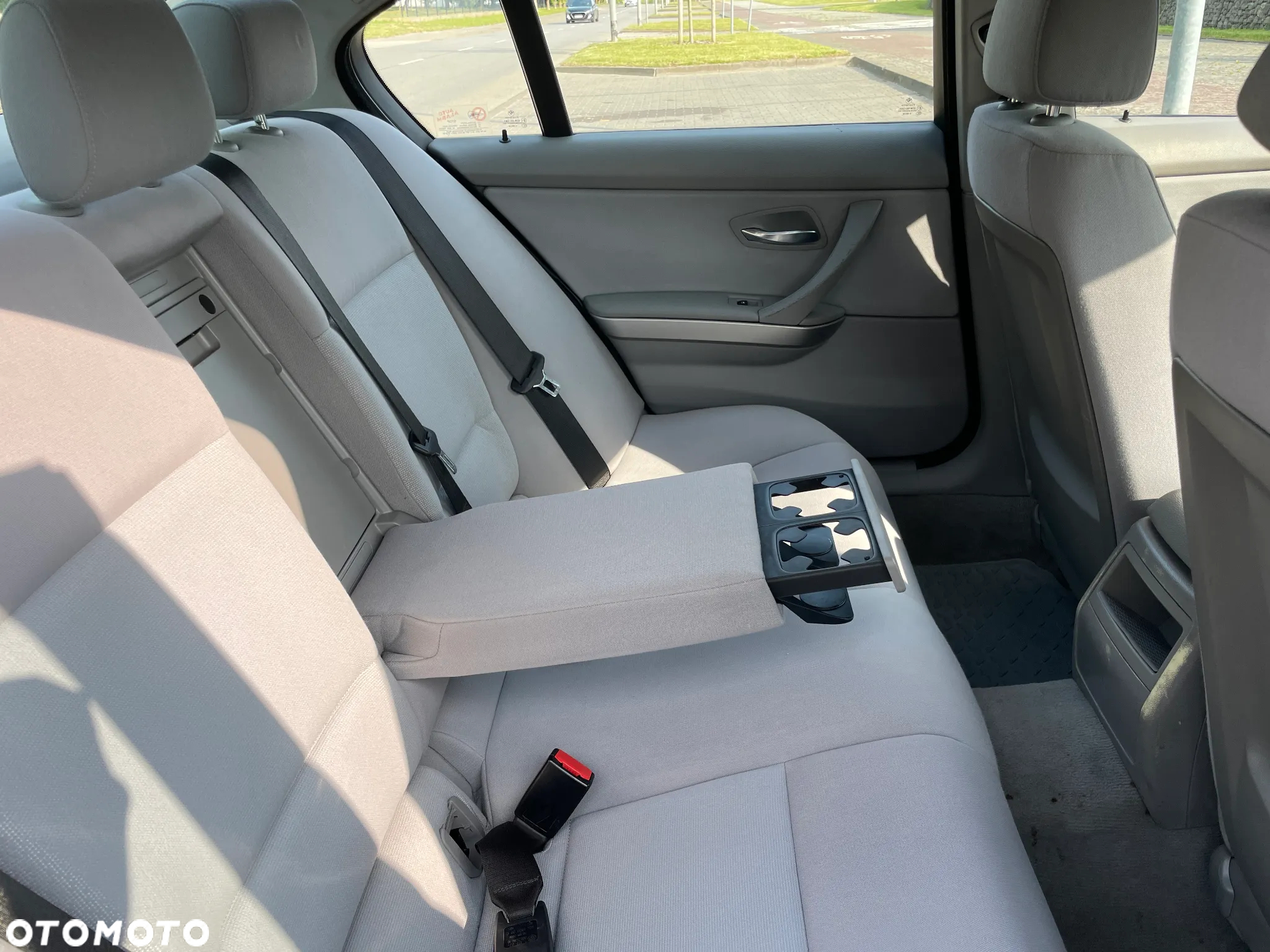 BMW Seria 3 318i - 28