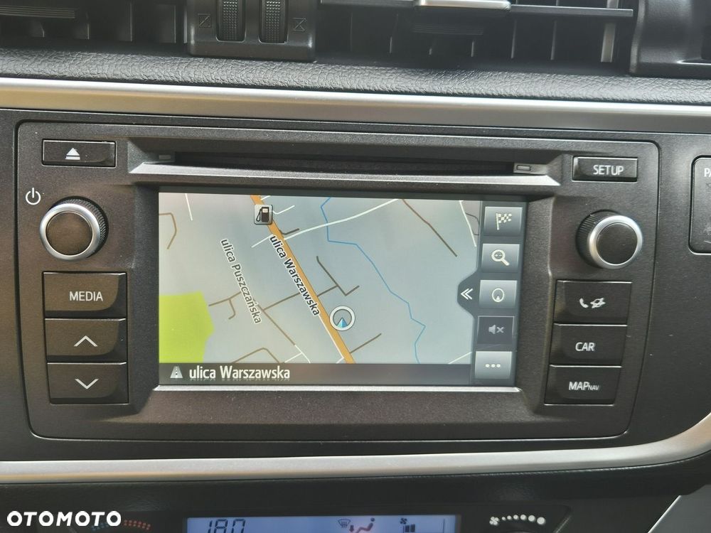 Toyota Auris - 16
