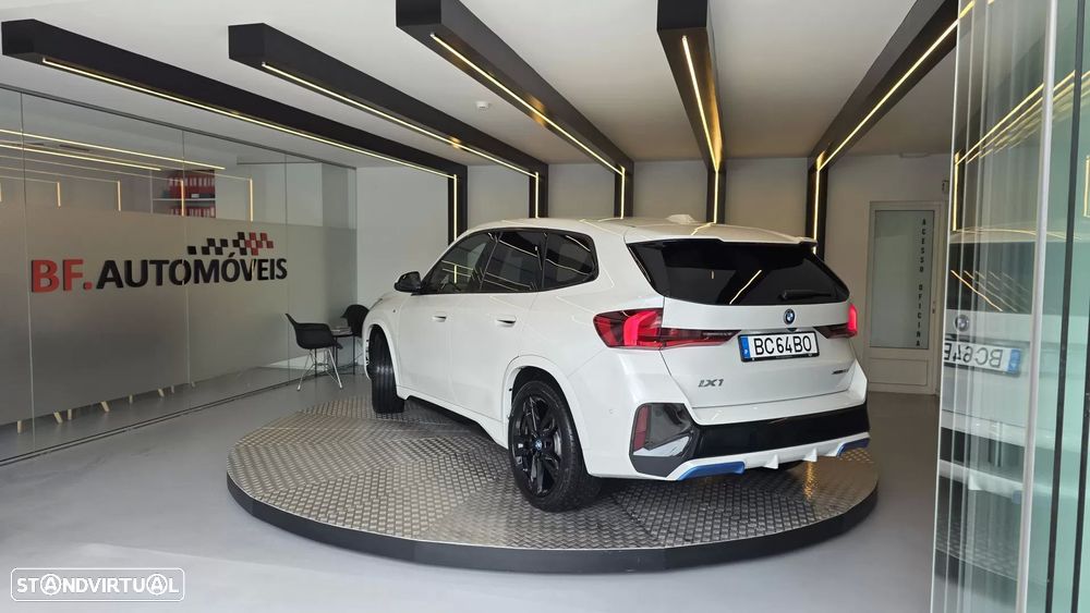BMW iX1 xDrive30 Pack Desportivo M - 3