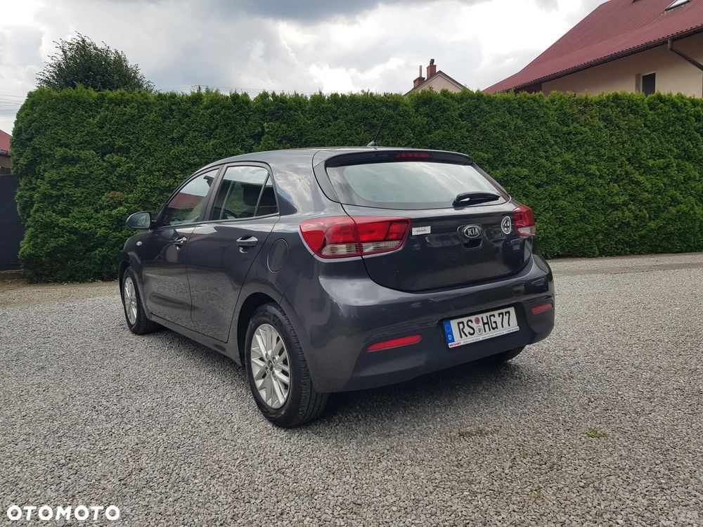 Kia Rio - 10