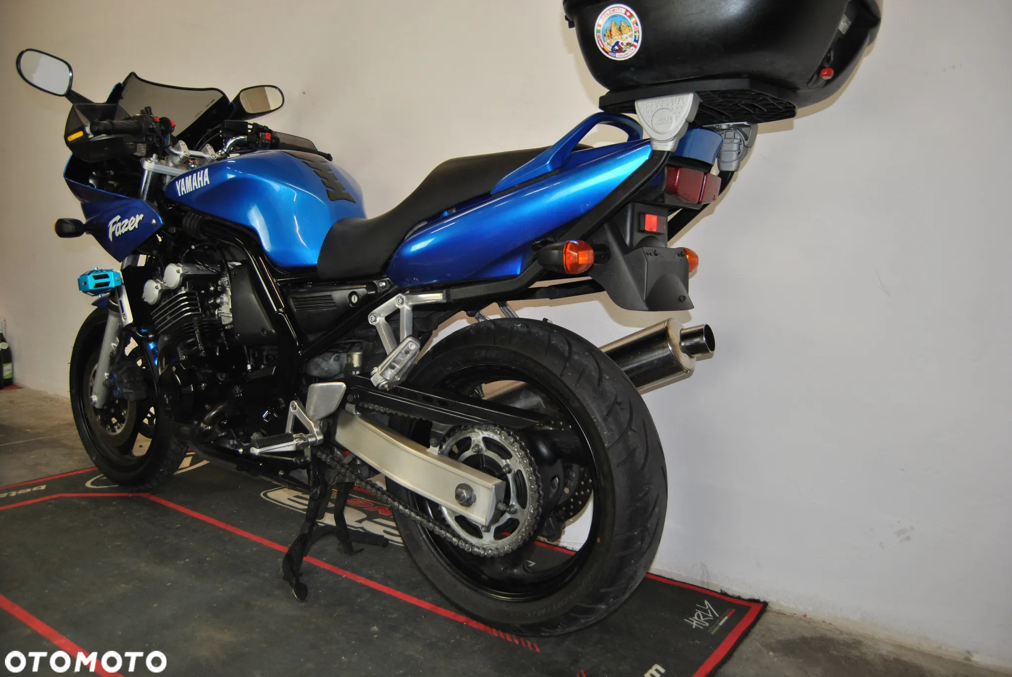 Yamaha FZS - 10