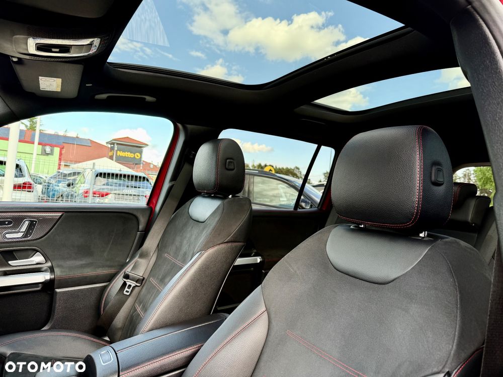 Mercedes-Benz GLB 200 7G-DCT AMG Line - 32