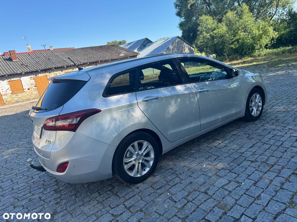 Hyundai i30 blue 1.6 CRDi Classic Navigation - 17
