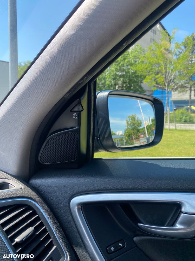 Volvo XC 60 D5AWD Summum - 15