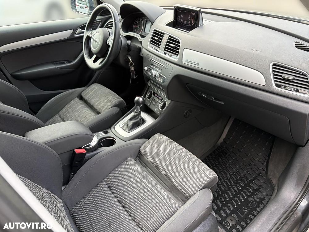 Audi Q3 2.0 TDI Quattro Stronic Design - 18