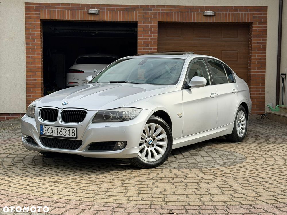 BMW Seria 3 320d xDrive DPF - 1