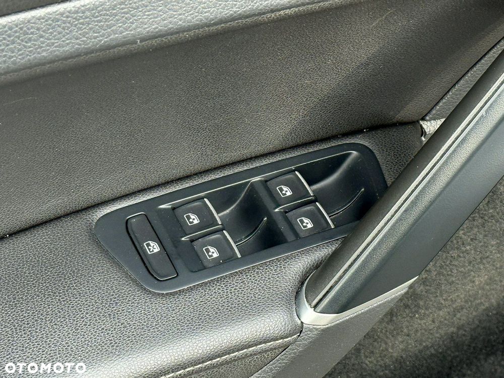 Volkswagen Golf 1.5 TSI EVO R-Line - 18