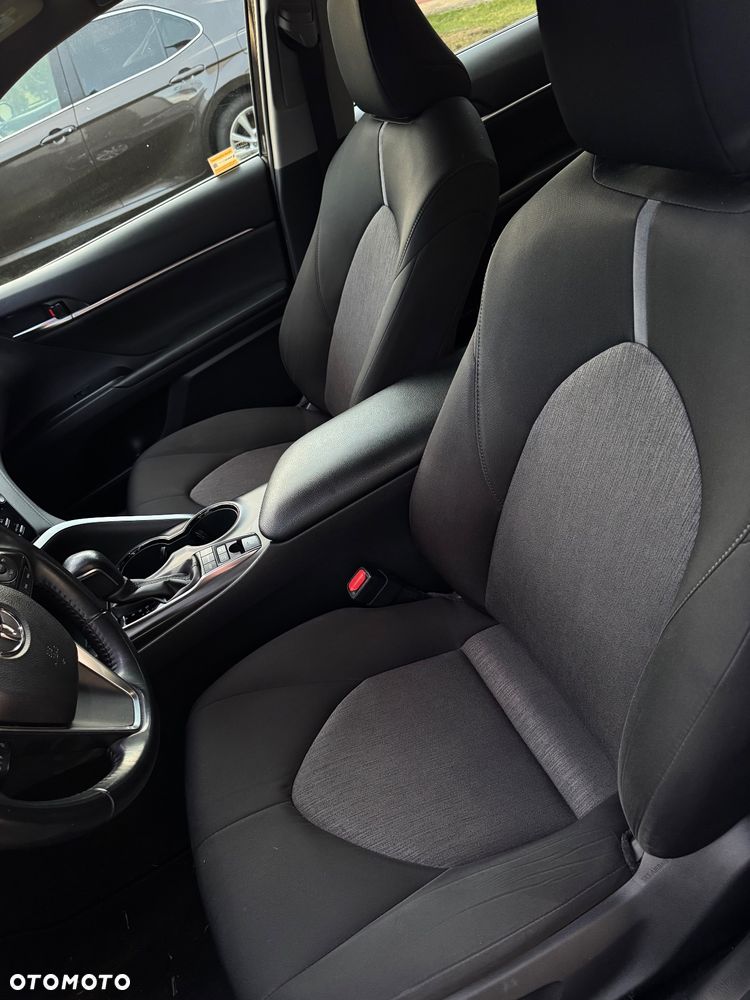 Toyota Camry 2.5 Hybrid Comfort CVT - 6