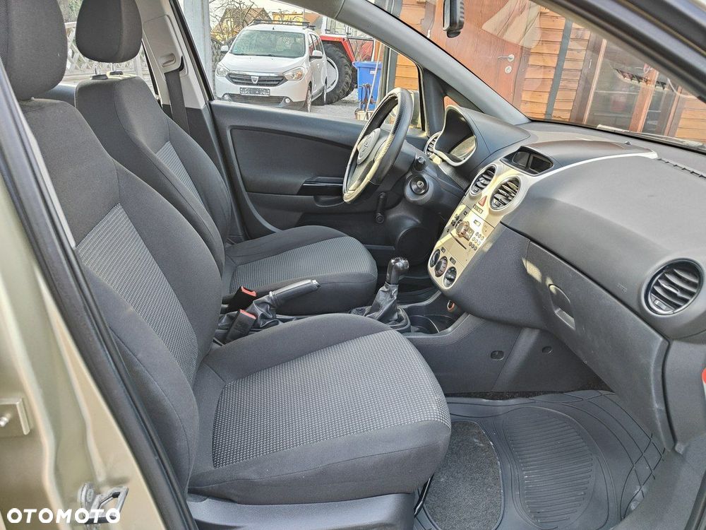 Opel Corsa 1.2 16V - 18