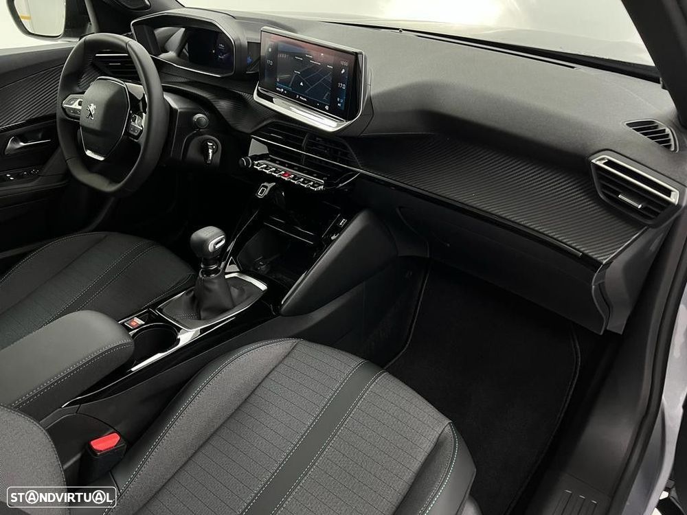 Peugeot 2008 1.2 PureTech Allure Pack - 4