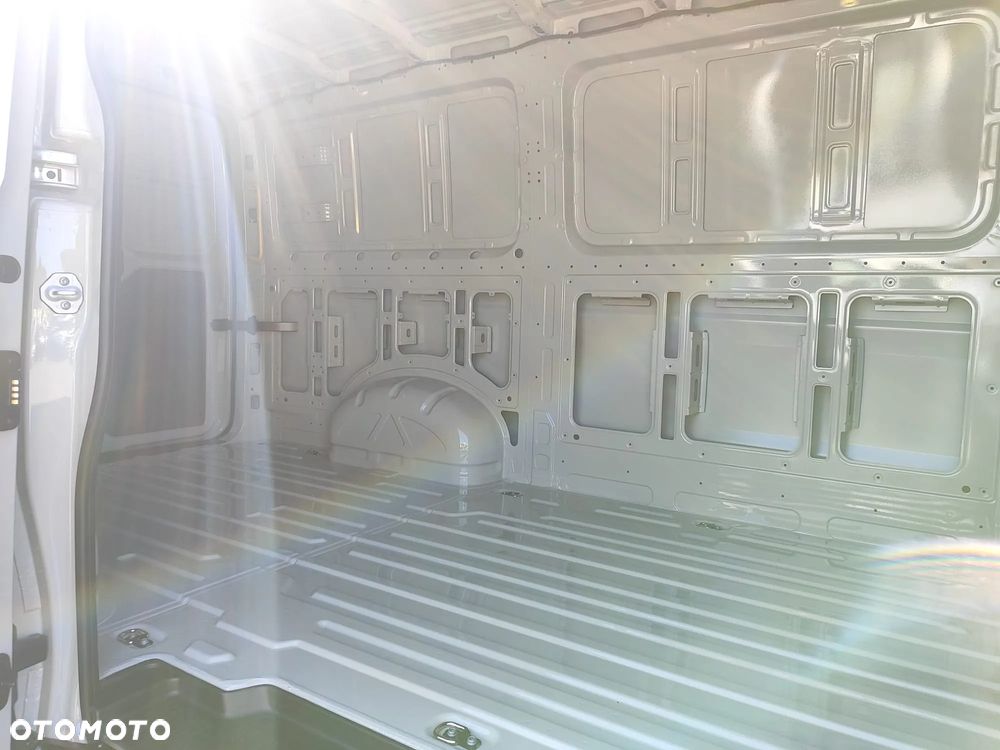 Volkswagen CRAFTER - 9