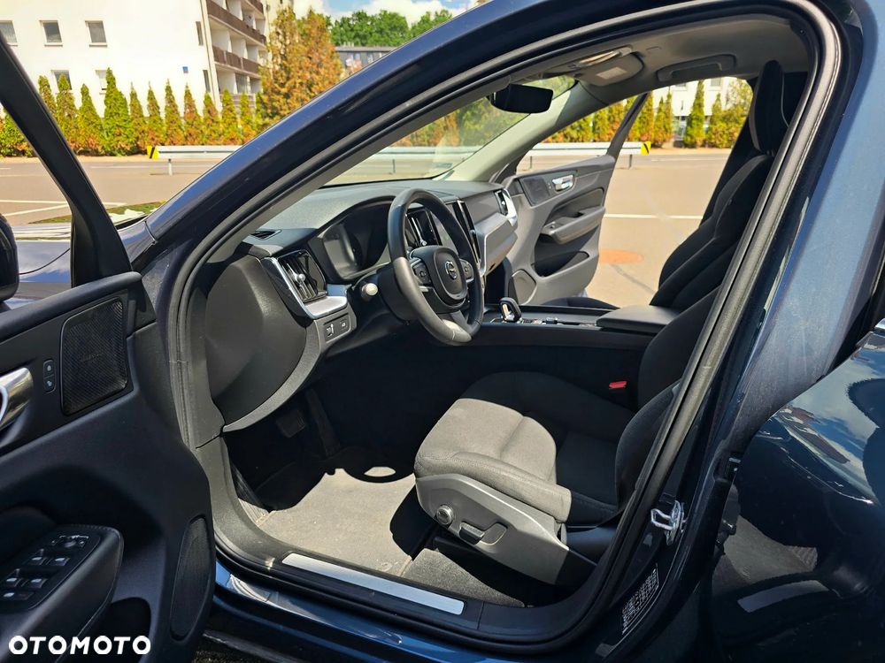 Volvo XC 60 ver-b5-b-awd-momentum-pro - 12