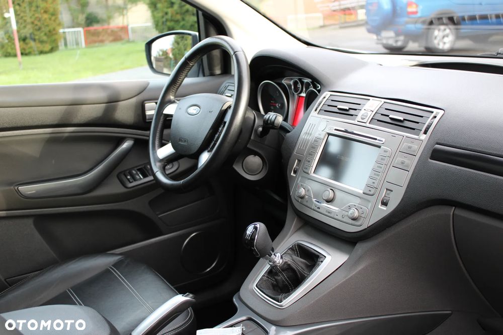 Ford Kuga 2.0 TDCi 4x4 Titanium - 23