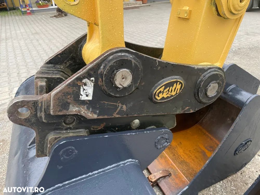 Yanmar Vio 80 - 12
