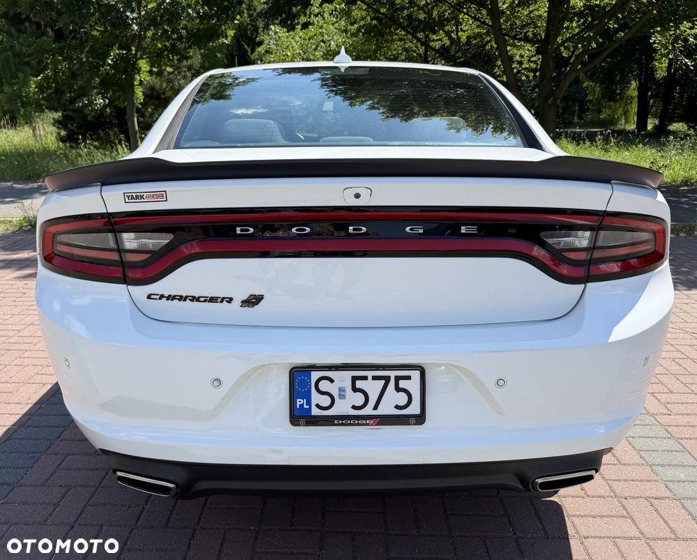 Dodge Charger - 4