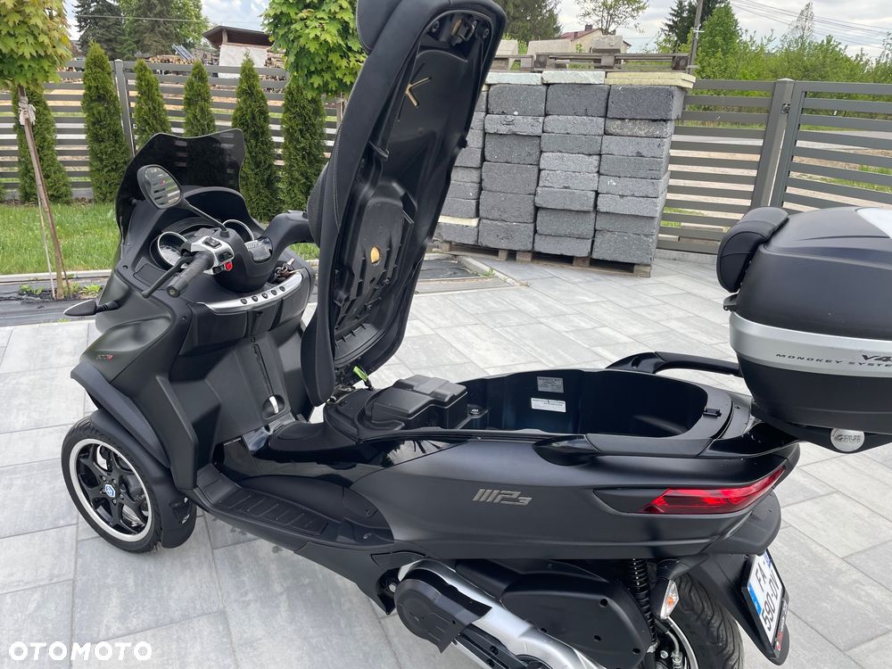 Piaggio MP-3 - 4