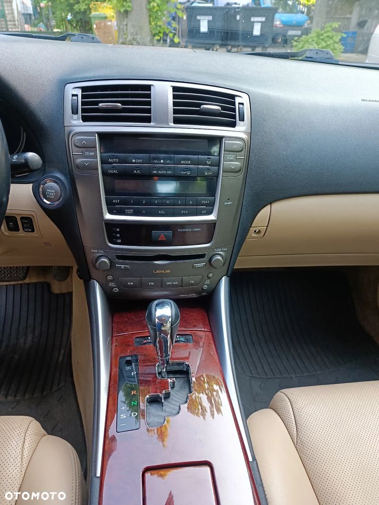 Lexus IS 250 Prestige - 5